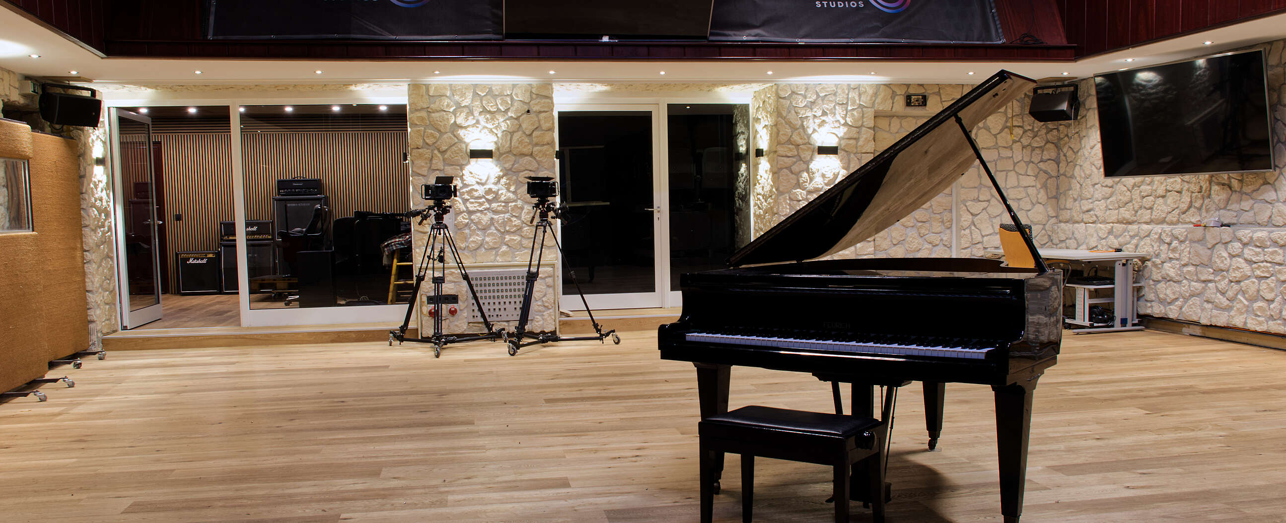 Dierks Studio 3, Germany